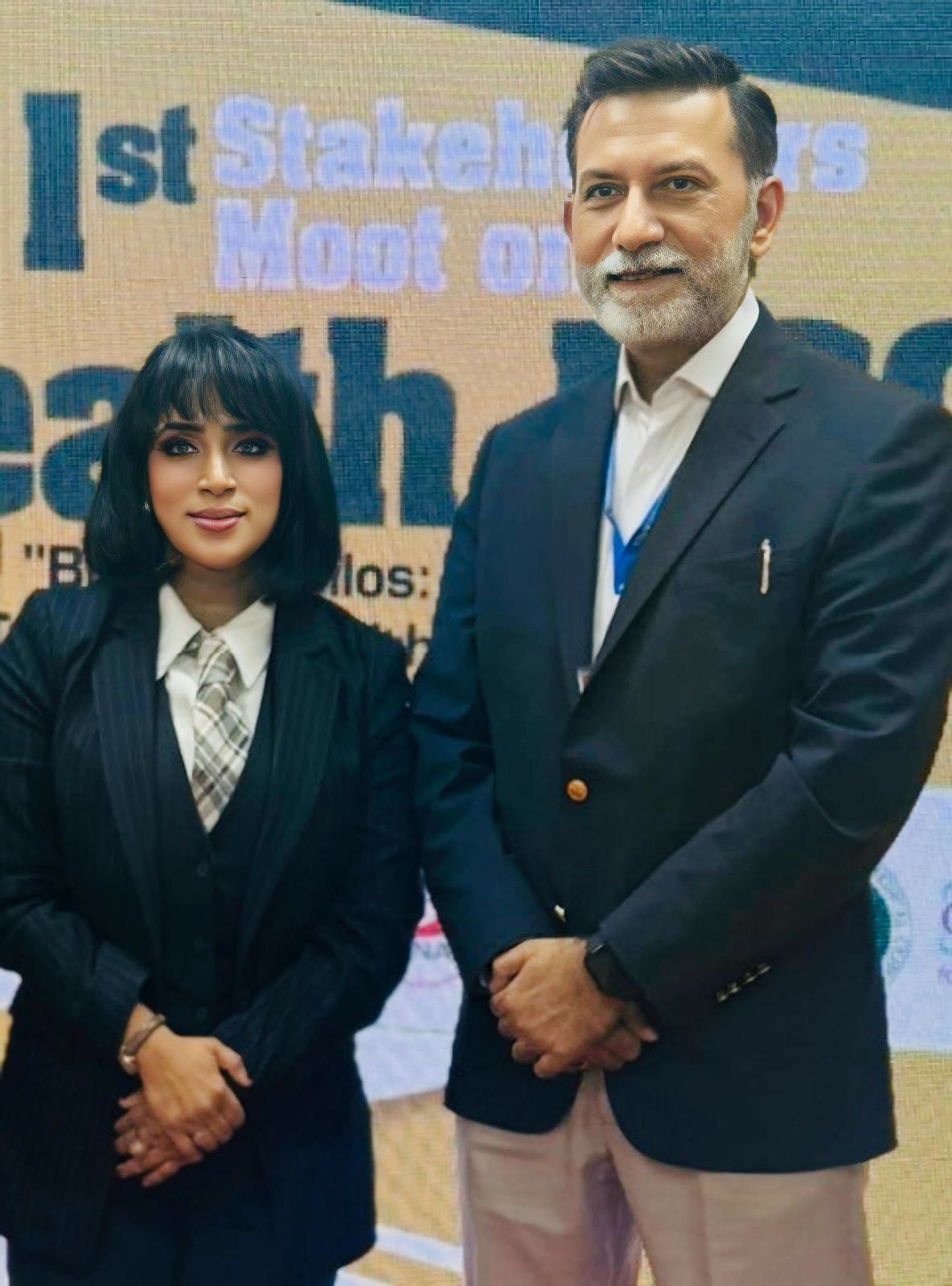 Tanha Tabassum with officials at the healthcare CEOs session